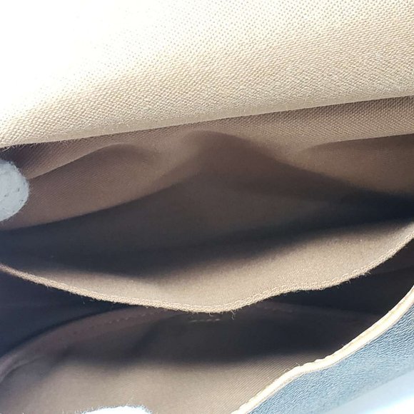 Auth Louis Vuitton Monogram Saumur 30 Crossbody - Picture 12 of 16